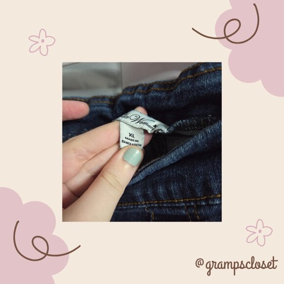 Pioneer Woman Embroidered Capris XL - Picture 4 of 4